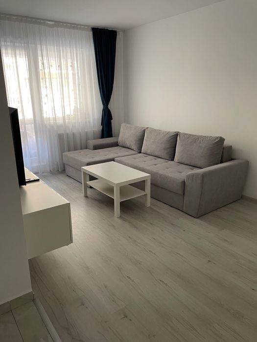 Închiriez apartament, strada Rezervelor
