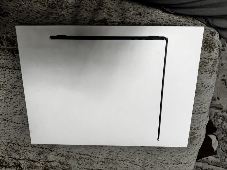 Продам Macbook новый