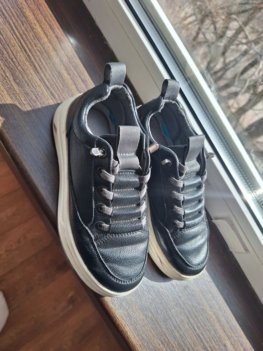 Продам обувь по 1000