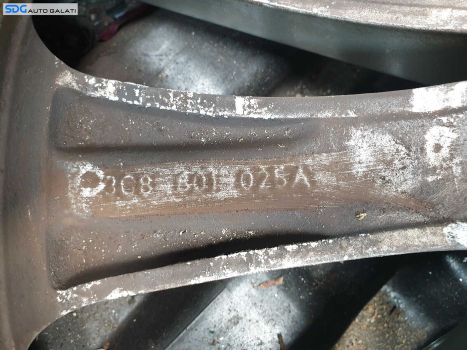 Roata Janta Rezerva Aliaj 235 45 17 R17 5x112 8JX17H2 ET41 Volkswagen Passat CC 2009 - 2012 Cod 3C8601025A [C1898SOS]