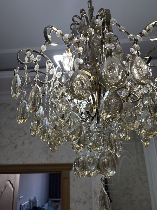 Продам люстры для дома