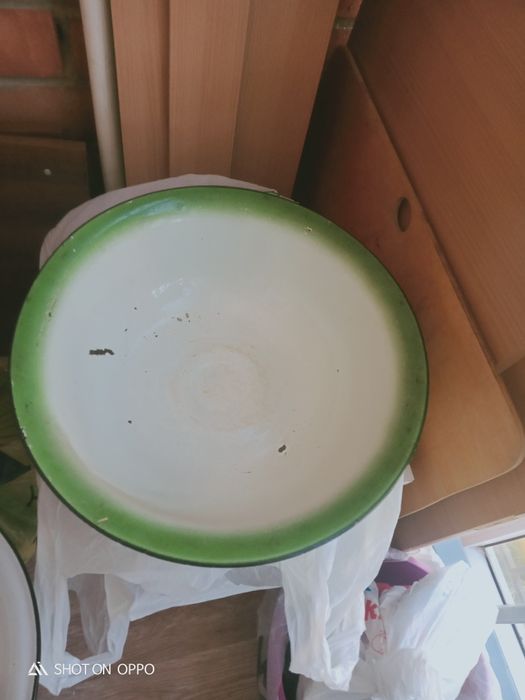 Продам посуду в отличном состоянии