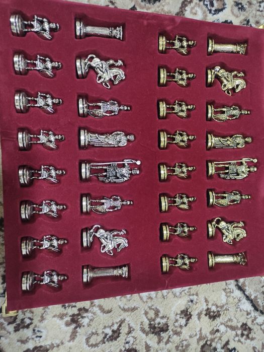 Шахматы. Железные фигурки. Древний Рим. Размер доски 33*33