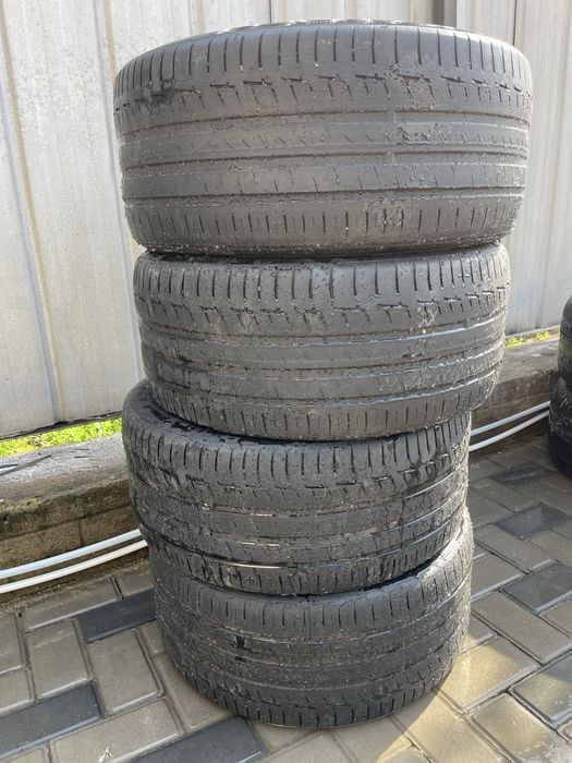 Продам компелкт летних шин 245/40/R18