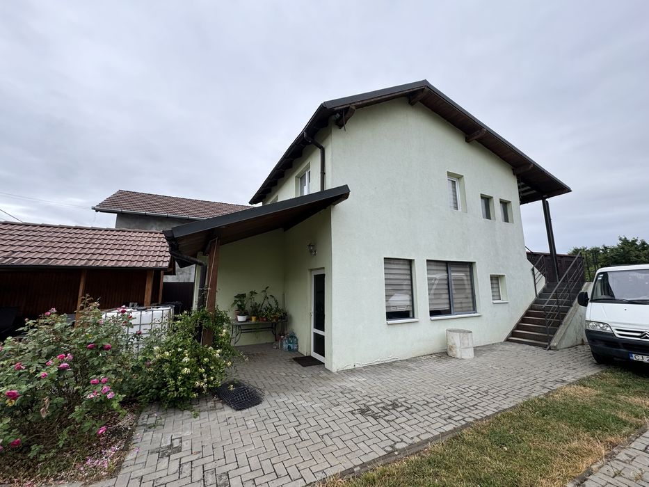 Vand cladire birou Turda cu hala si spatii depozitare