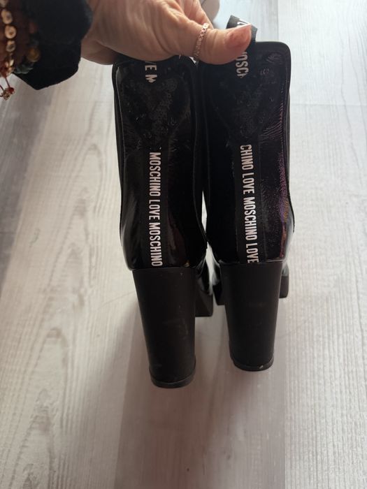 Ghete  dama Moschino