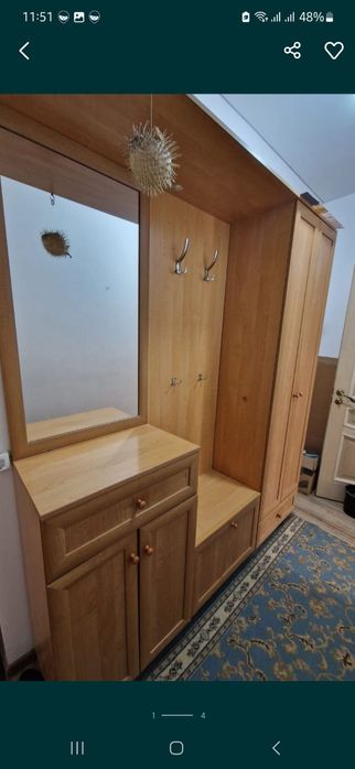 Продаётся прихожая с зеркалом