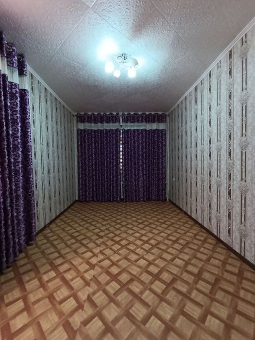 Гулистон Поворот олдида 1² хонали  квартира сотилади