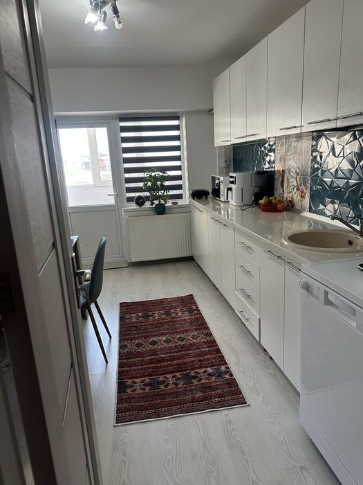 Vand apartament 3 camere