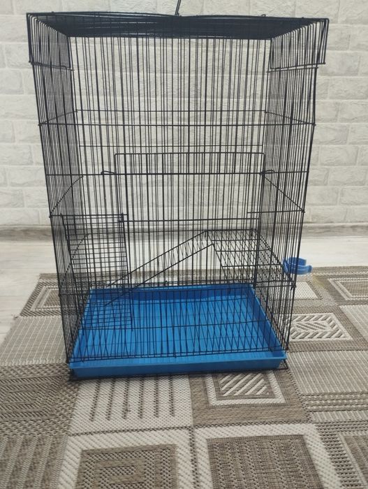 Продам  клетку большую