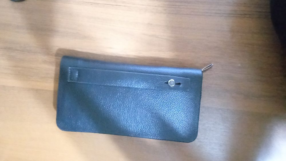 Чорний кошелёк состояние отличное