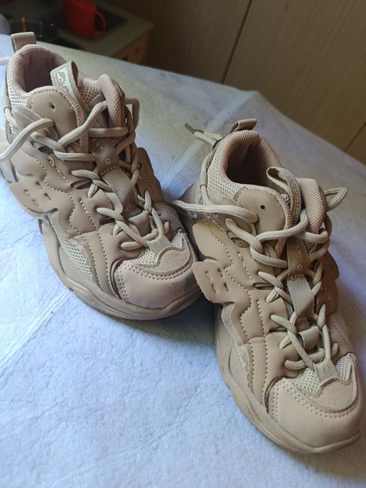 Adidași copii stil Chunky mărimea 31, Bej / Nude, stare foarte buna
