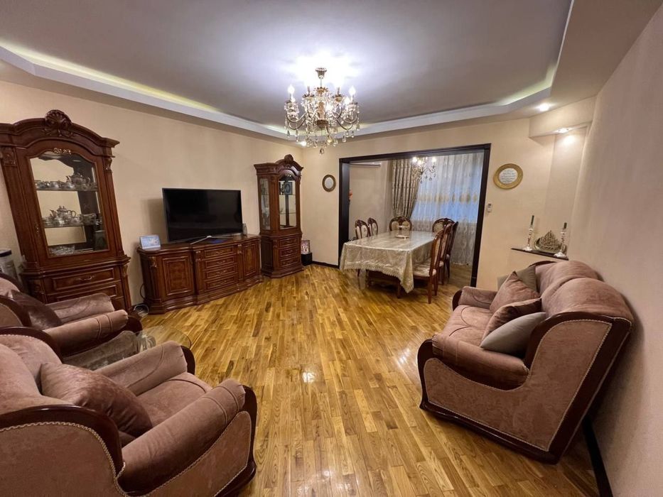 Дархан ,метро Хамид Алимжан,Акай-сити !