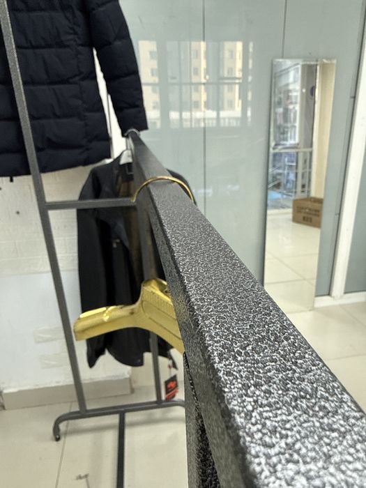 Напольная вешалка