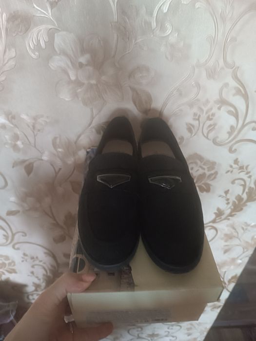 Продам туфли замшевые