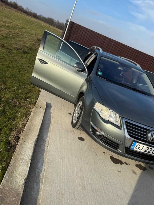 Vând volkswagen passat b6