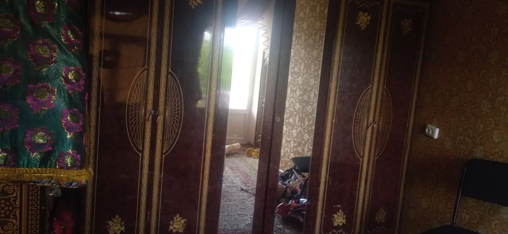 Shifoner.kiyim iladigan wkaf chiroyli