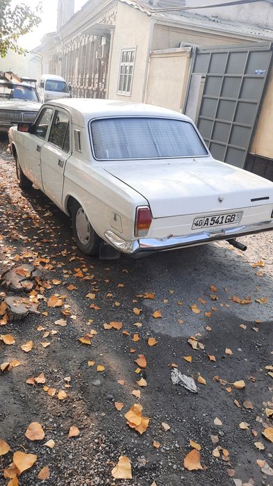 Волга газ 24 сотилади