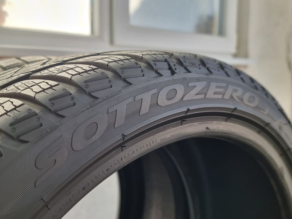 205/40/17 Pirelli 2Броя: 170лв 7мм