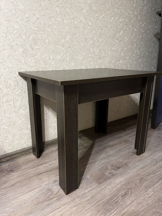 Столик журнальный