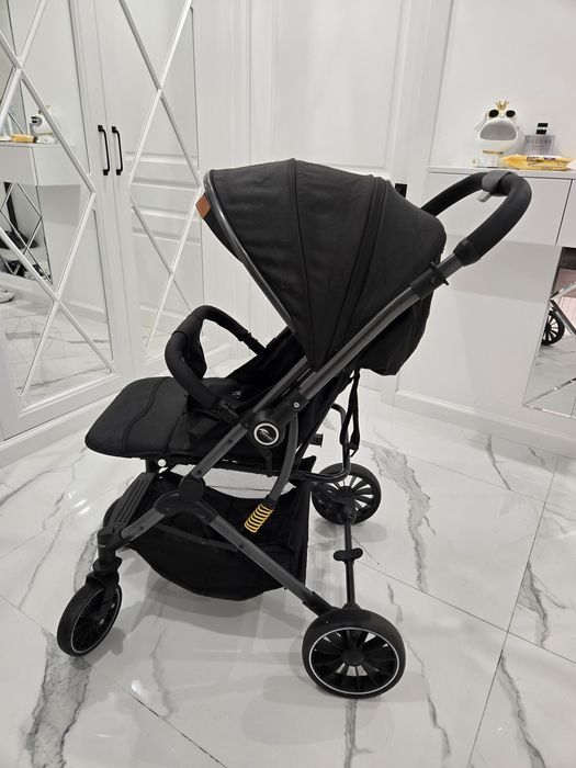 Прогулочная коляска Luxmom 525.
