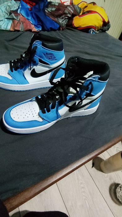 Nike shoe blue and white