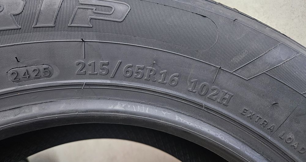 215/65 R16 102H XL  UNIGRIP (Gripmax) Anvelope H/T 4x4 M+S