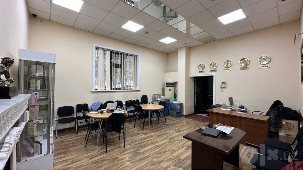 ПРОДАЁТСЯ 695м2 нежилое помещение.