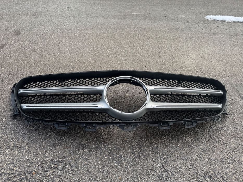 Решетка за Mercedes W213 E220