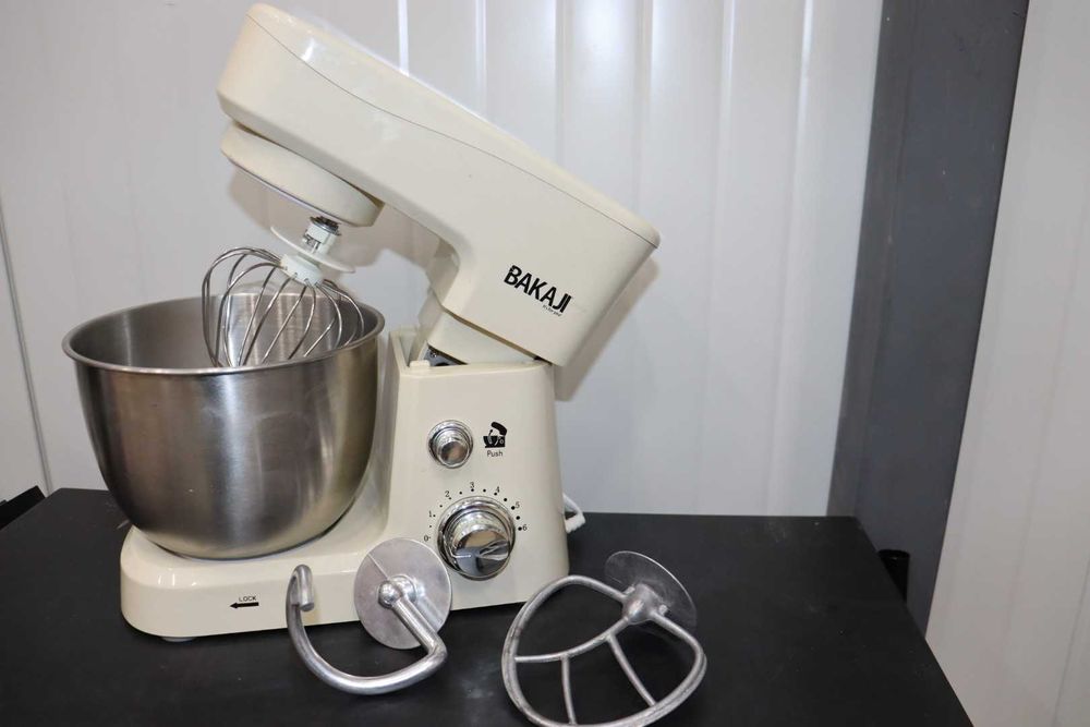 Планетарен миксер Bakaji Planetaria мощност 1000W, купа 5L,10 скорости