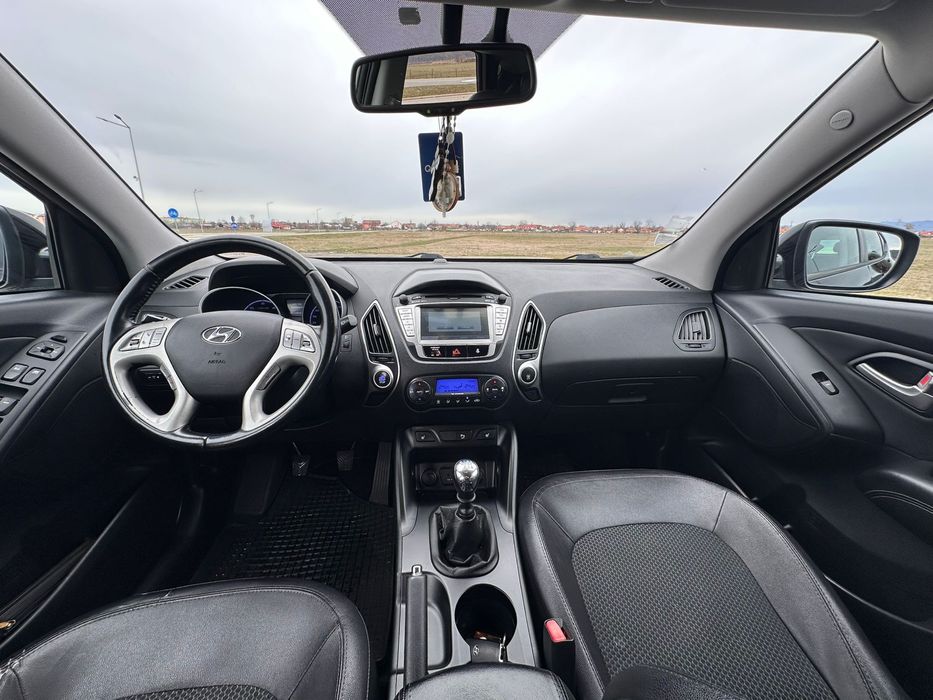 HYUNDAI ix35 2013 — imagine 3