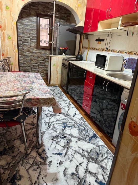 Сдаётся 3комнатная квартира возле метро Ойбек