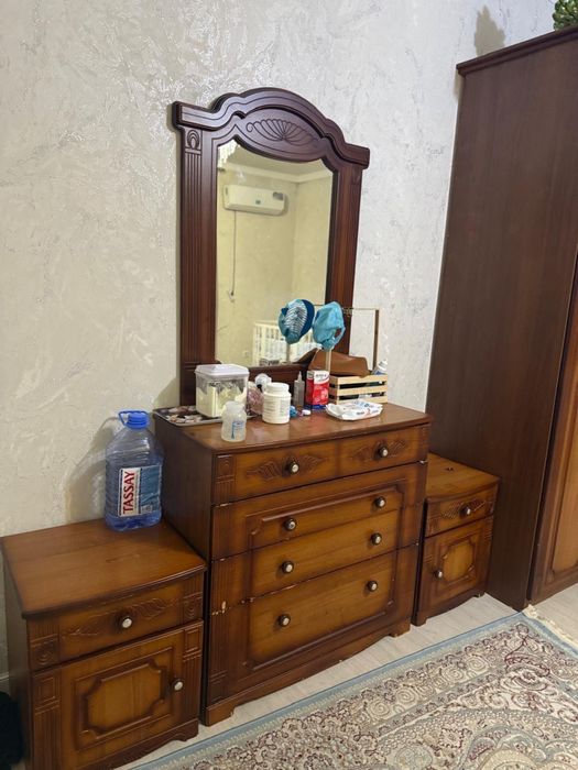 Спальный гарнитур срочно