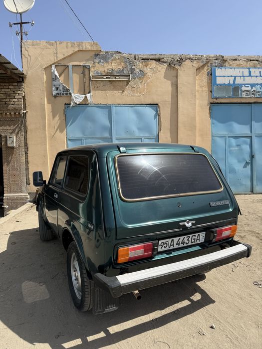 Niva-Lada 2121..
