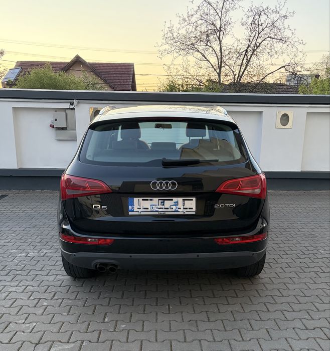 Vand Audi Q5  Quattro, An 2010 , 217000 km , Negru