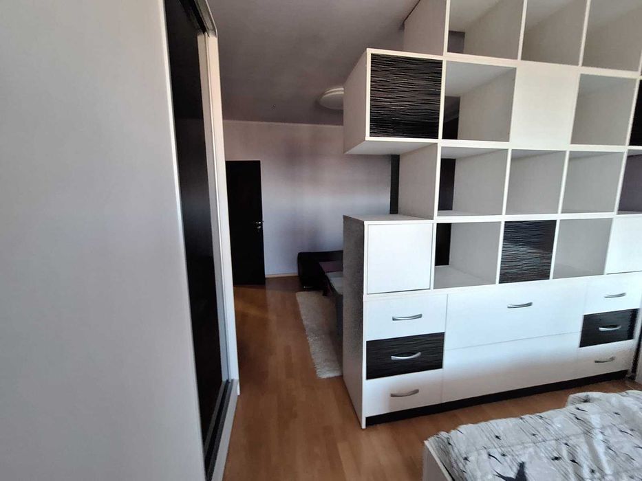 Продава 3 - стаен апартамент