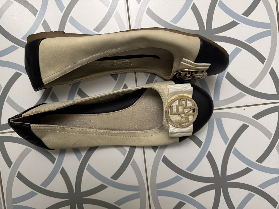 Обувь женская.