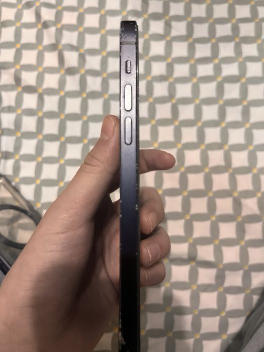 Iphone 12 с гарантий