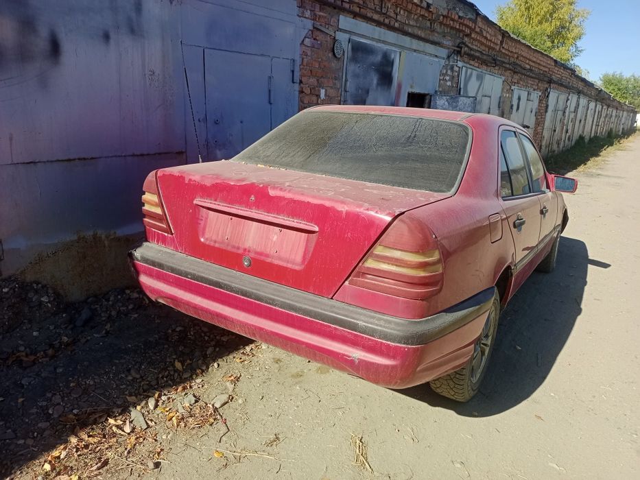 Продам mercedes c180