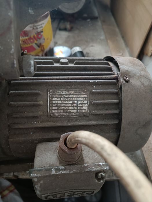 Motor electric 380/220V, 0,40kw,2960rpm..