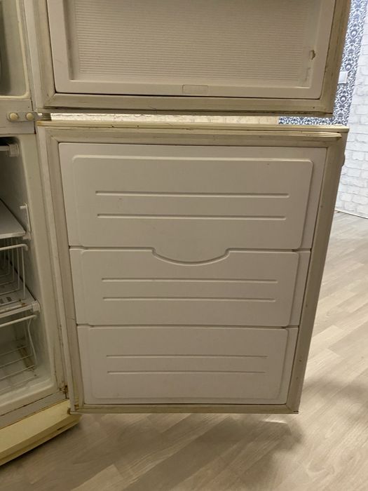 Холодильник в хорошем состоянии