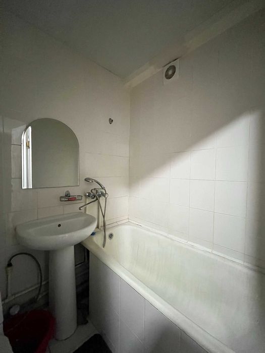 продам 1 комн.кв. на 8 мкр