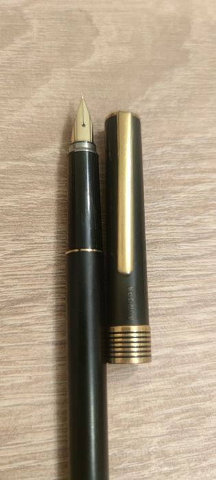 Stilou Aurora Marco Polo negru penita marimea M