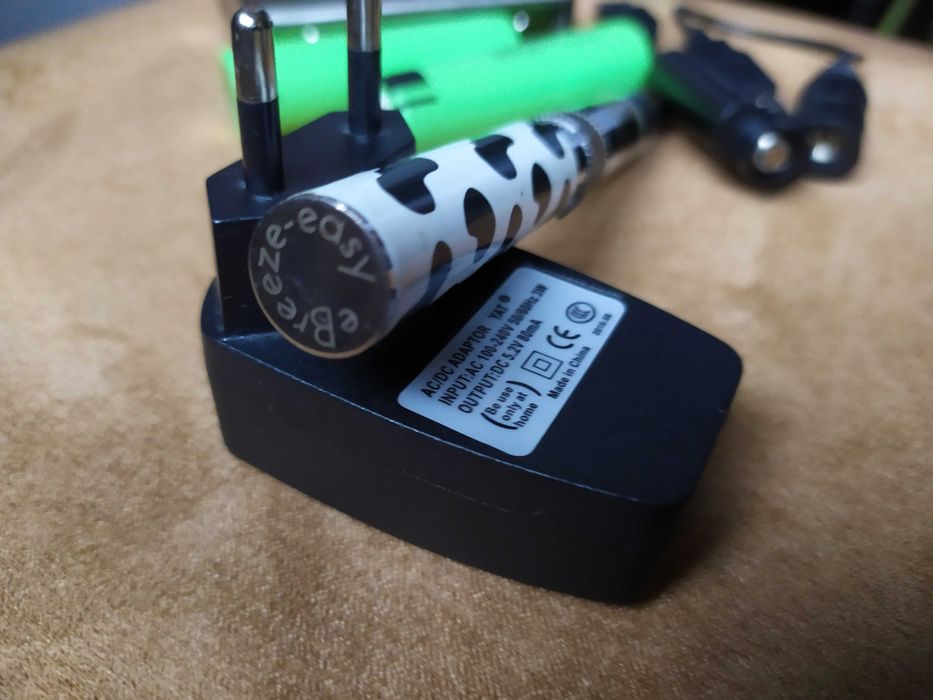 Lot tigarete electronice si accesorii