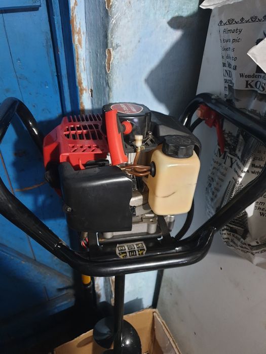 Бензобур для рыбалки