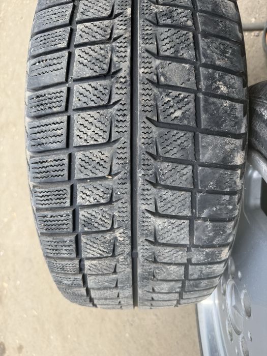 Продам  комплект резины 225/45/18