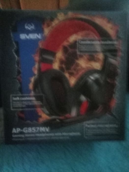 Наушники с микрофоном