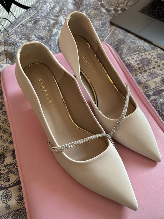 Продам женские вещи