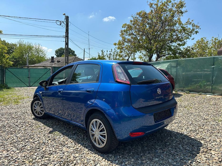 FIAT PUNTO an 2012 pe Acte/1.3Tdi-85cp/A.C/ Navi Mare/ IMPECABIL!