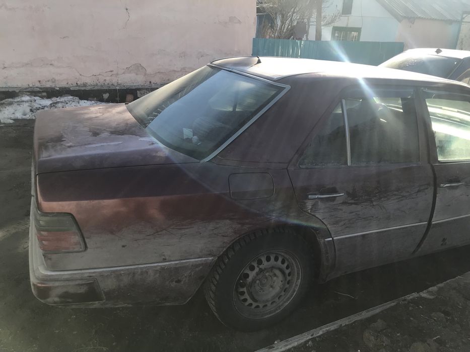 Мерседес 124.